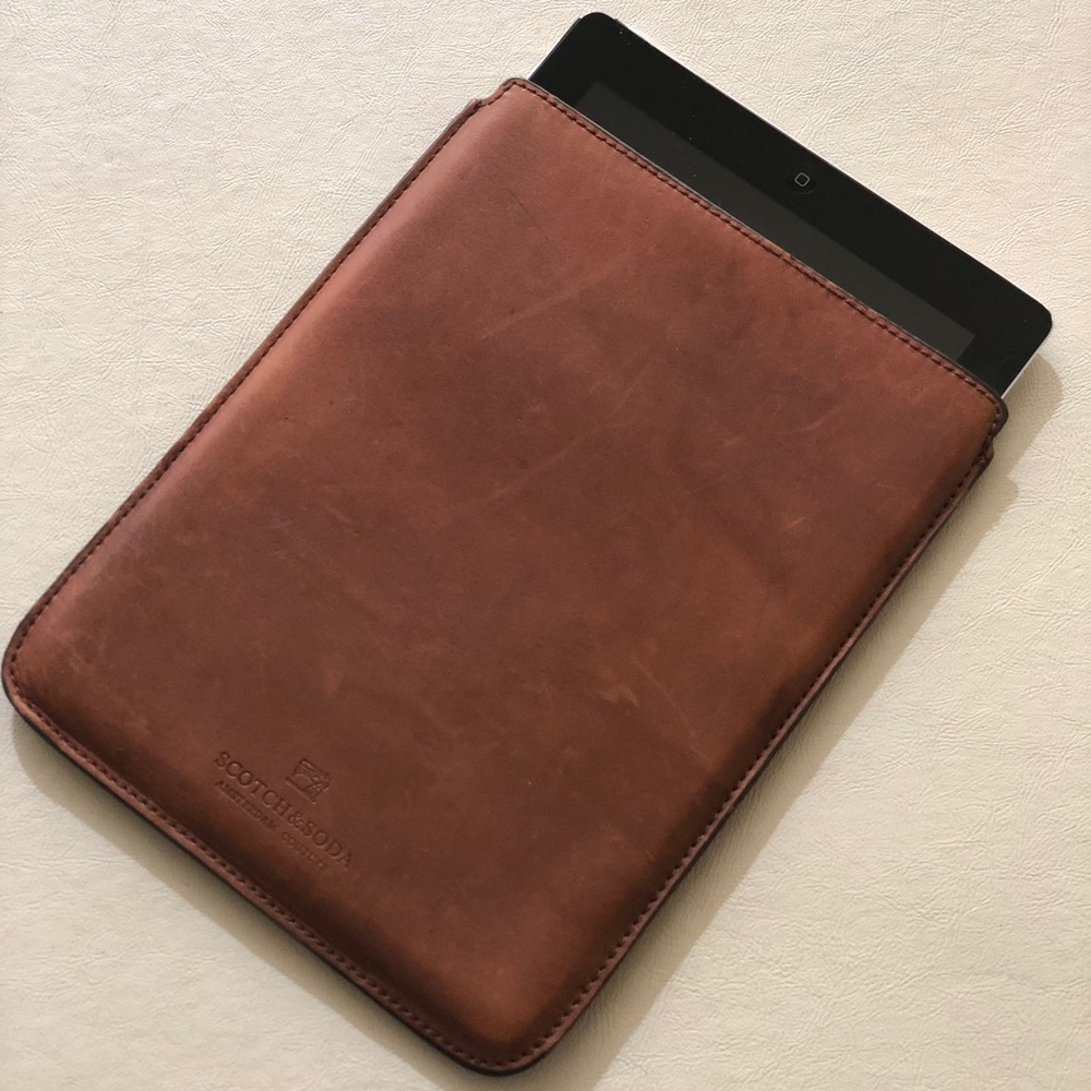 Scotch&Soda vintage iPad case, in real leather